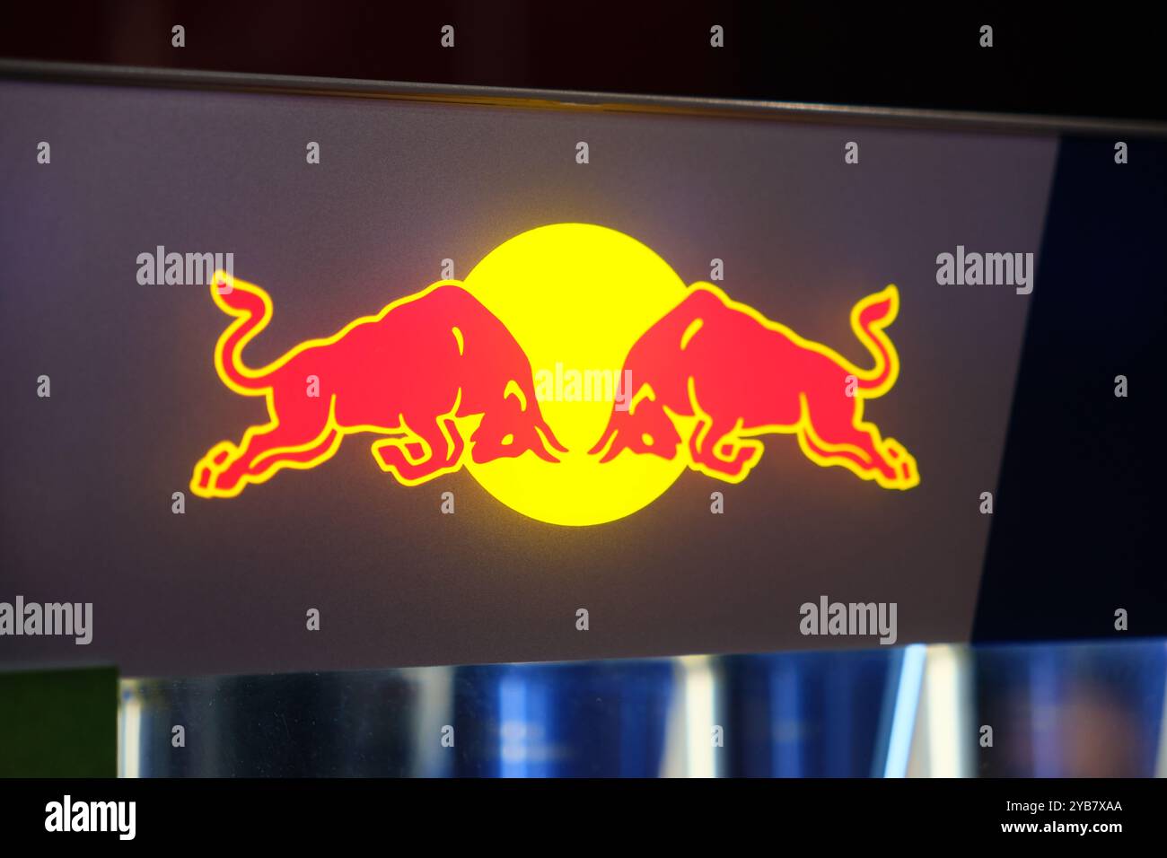 Las Vegas, Nevada, USA-12 juin 2024 : logo de la marque de la société Red Bull close up Banque D'Images