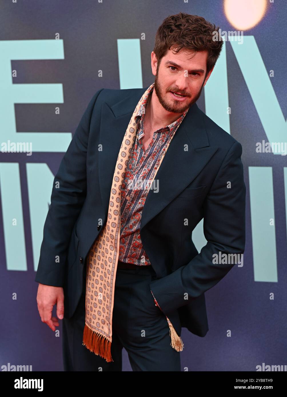 LONDRES, ROYAUME-UNI. 17 octobre 2024. Andrew Garfield participe au Gala des titres « We Live in Time » - 68e BFI London film Festival à Londres, Royaume-Uni. (Photo de 李世惠/Voir Li/Picture Capital) crédit : Voir Li/Picture Capital/Alamy Live News Banque D'Images