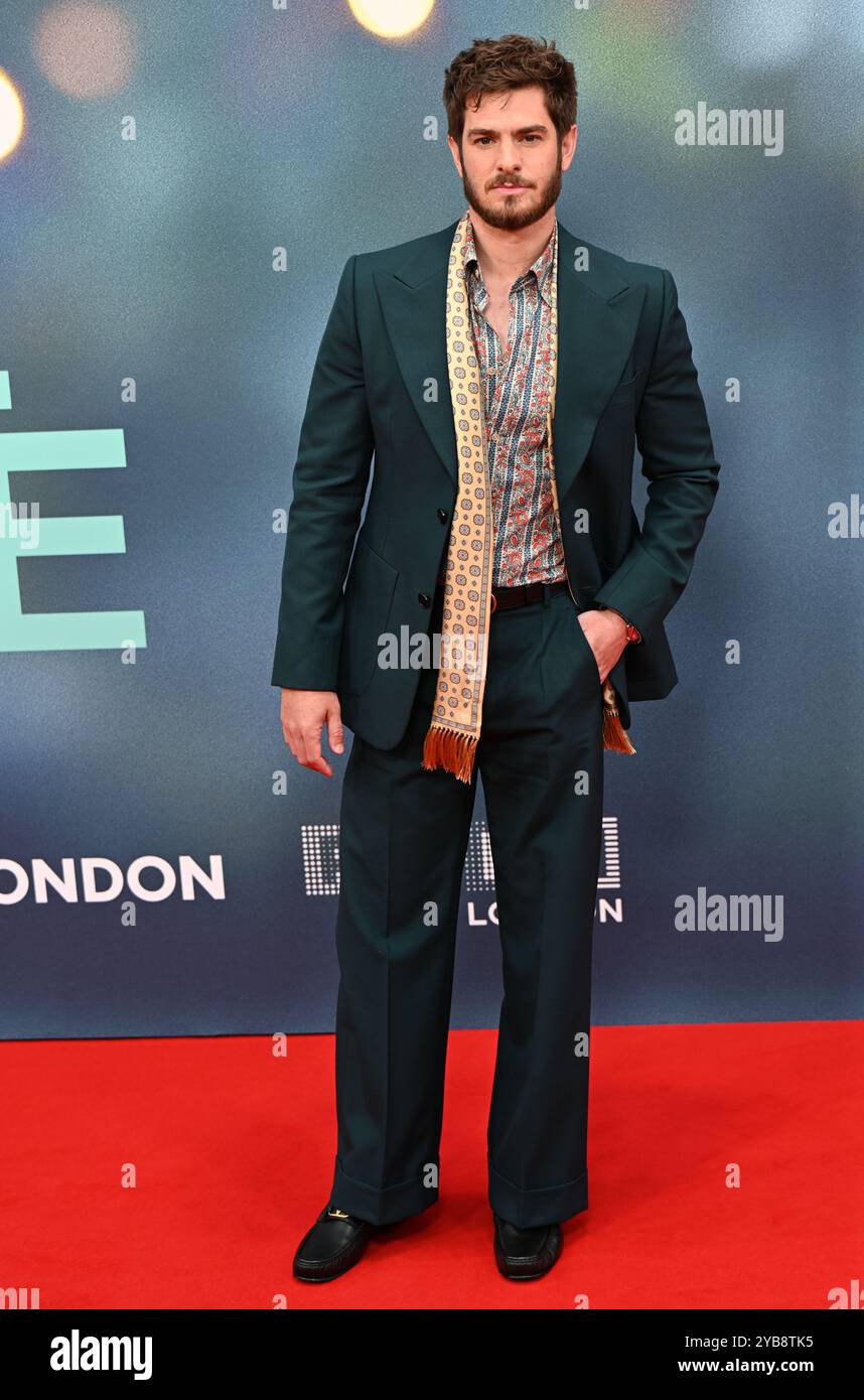 LONDRES, ROYAUME-UNI. 17 octobre 2024. Andrew Garfield participe au Gala des titres « We Live in Time » - 68e BFI London film Festival à Londres, Royaume-Uni. (Photo de 李世惠/Voir Li/Picture Capital) crédit : Voir Li/Picture Capital/Alamy Live News Banque D'Images