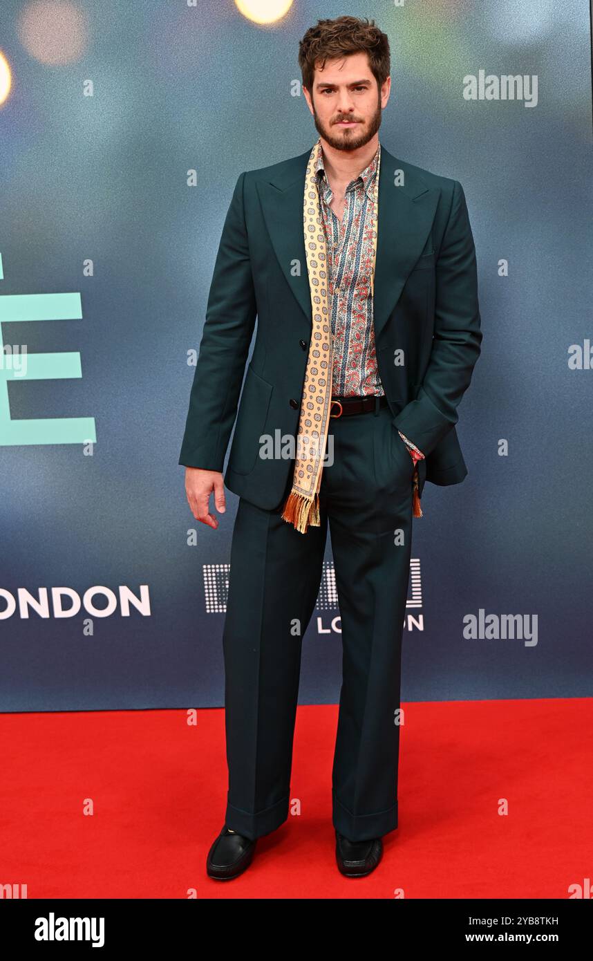 LONDRES, ROYAUME-UNI. 17 octobre 2024. Andrew Garfield participe au Gala des titres « We Live in Time » - 68e BFI London film Festival à Londres, Royaume-Uni. (Photo de 李世惠/Voir Li/Picture Capital) crédit : Voir Li/Picture Capital/Alamy Live News Banque D'Images