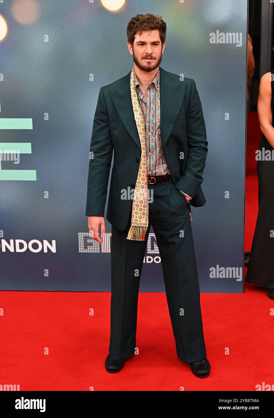 LONDRES, ROYAUME-UNI. 17 octobre 2024. Andrew Garfield participe au Gala des titres « We Live in Time » - 68e BFI London film Festival à Londres, Royaume-Uni. (Photo de 李世惠/Voir Li/Picture Capital) crédit : Voir Li/Picture Capital/Alamy Live News Banque D'Images