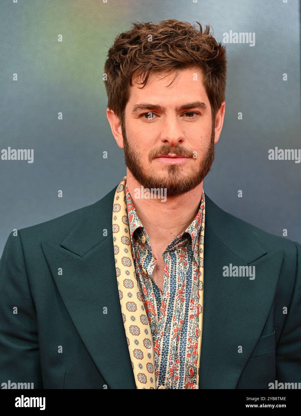 LONDRES, ROYAUME-UNI. 17 octobre 2024. Andrew Garfield participe au Gala des titres « We Live in Time » - 68e BFI London film Festival à Londres, Royaume-Uni. (Photo de 李世惠/Voir Li/Picture Capital) crédit : Voir Li/Picture Capital/Alamy Live News Banque D'Images