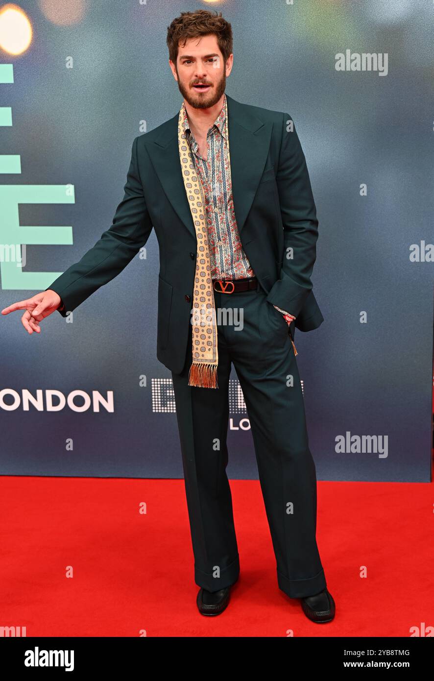 LONDRES, ROYAUME-UNI. 17 octobre 2024. Andrew Garfield participe au Gala des titres « We Live in Time » - 68e BFI London film Festival à Londres, Royaume-Uni. (Photo de 李世惠/Voir Li/Picture Capital) crédit : Voir Li/Picture Capital/Alamy Live News Banque D'Images