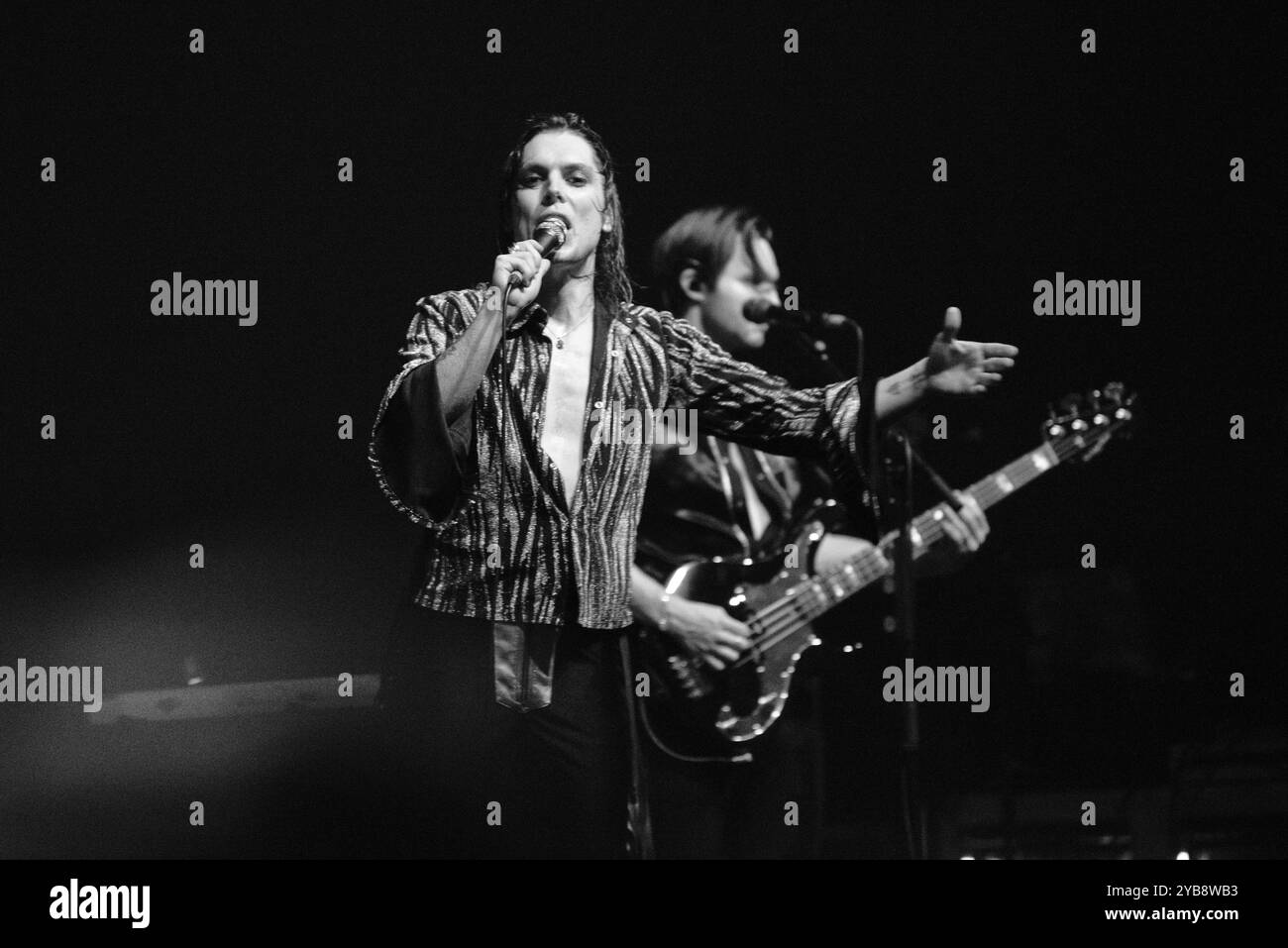 Le groupe britannique de glam rock The Struts se produit en concert à Berlin au Huxleys Neue Welt pour le Grand Union Tour Banque D'Images