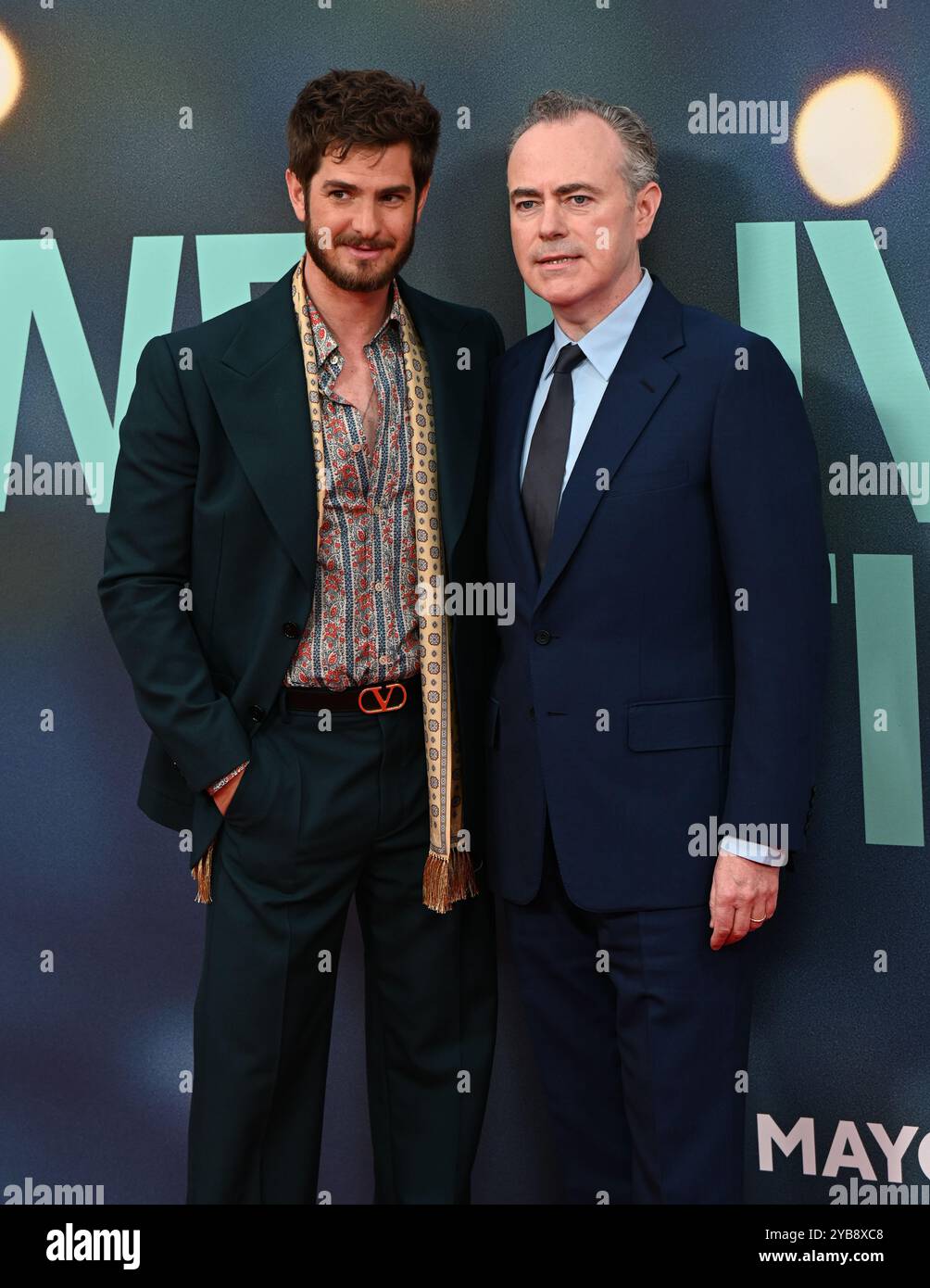 LONDRES, ROYAUME-UNI. 17 octobre 2024. John Crowley, Andrew Garfield assiste au Gala de titre « We Live in Time » - 68e BFI London film Festival à Londres, Royaume-Uni. (Photo de 李世惠/Voir Li/Picture Capital) crédit : Voir Li/Picture Capital/Alamy Live News Banque D'Images