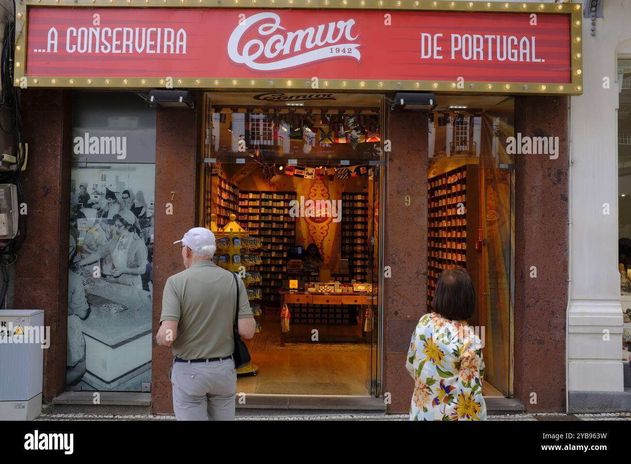 Boutique de souvenirs de sardines en conserve à Funchal, Madère Banque D'Images
