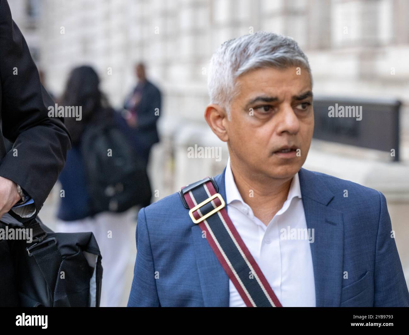 Londres, Royaume-Uni. 17 octobre 2024. Comité du Cabinet (considéré comme un Conseil de sécurité nationale) tenu au Cabinet Office 70 Whitehall les participants comprenaient le maire de Londres et le commissaire de police du met. Sadiq Khan, maire de Londres, crédit : Ian Davidson/Alamy Live News Banque D'Images