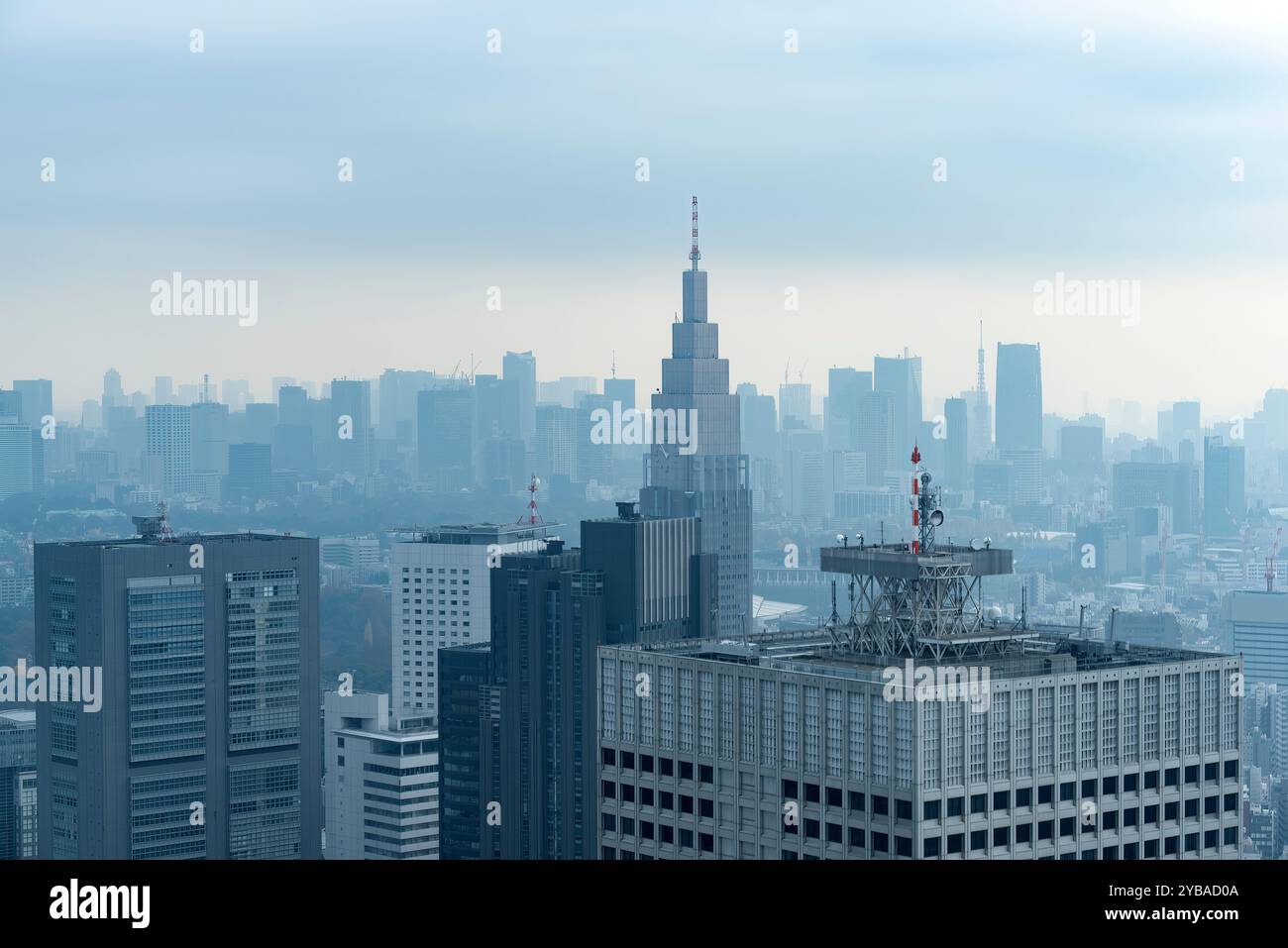 Tokyo Skyline depuis Shinjuku, Japon Banque D'Images