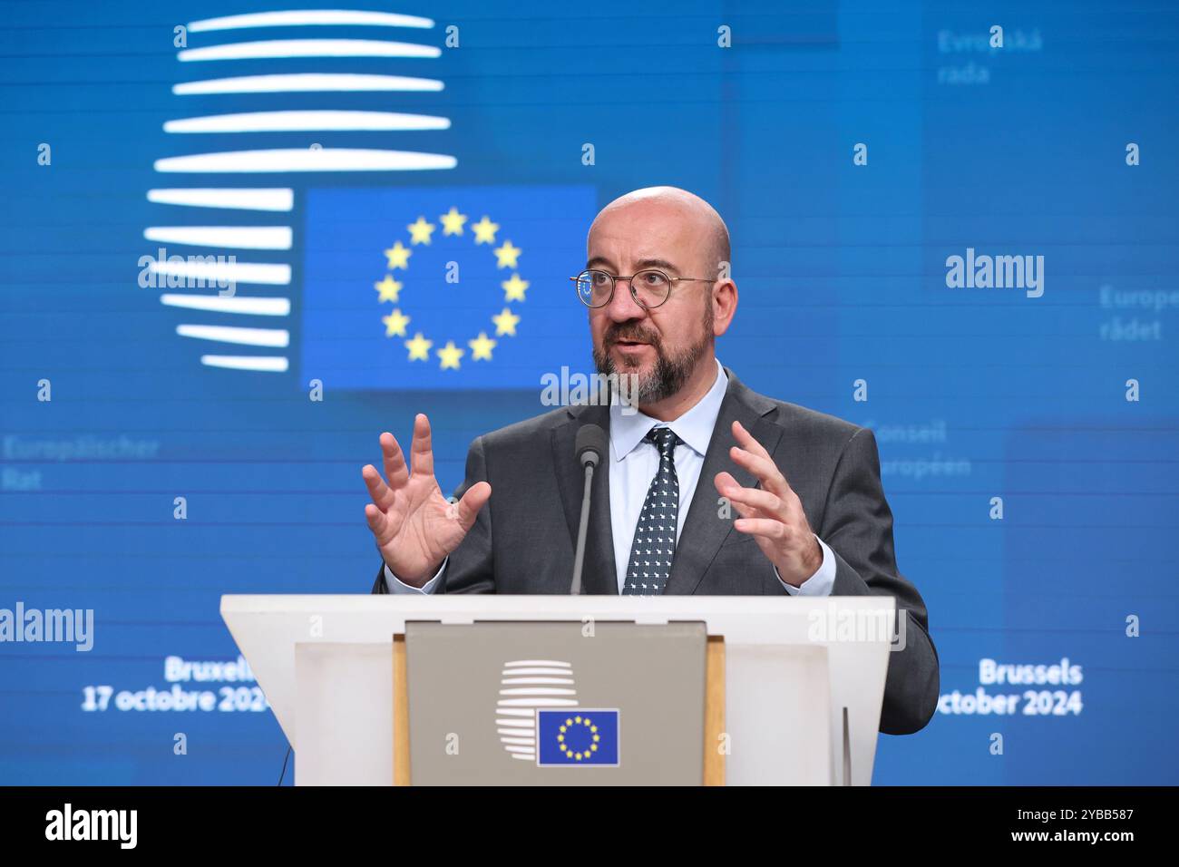 Bruxelles, Belgique. 17 octobre 2024. Le président du Conseil européen, Charles Michel, prend la parole lors d'une conférence de presse lors d'un sommet du Conseil européen à Bruxelles, Belgique, 17 octobre 2024. Crédit : Zhao Dingzhe/Xinhua/Alamy Live News Banque D'Images