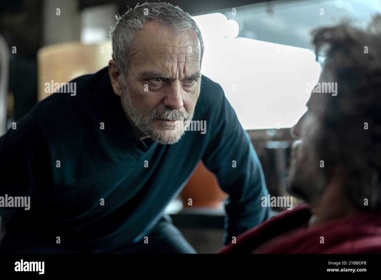 JOSE CORONADO in ELLIPSIS (2024) -titre original : PUNTOS SUSPENSIVOS-, réalisé par DAVID MARQUES. Crédit : MORENA FILMS / album Banque D'Images