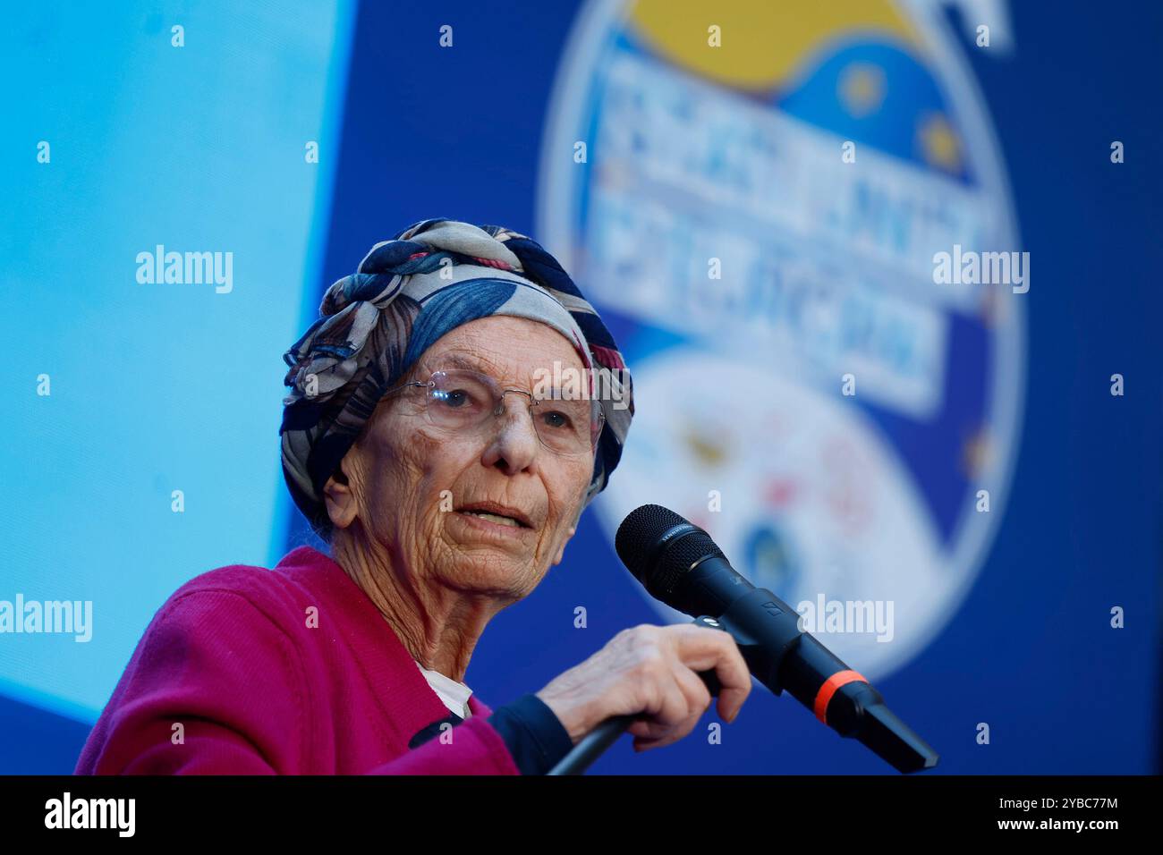 Emma Bonino alla chiusura della campagna elettorale della lista Stati Uniti d&#x2019;Europa - Politica - Roma, Italia - Gioverd&#xec; ,05Giugno 2024 (foto Cecilia Fabiano/LaPresse) Emma Bonino à la clôture de la campagne électorale des États-Unis d'Europe LIST- Politica - Rome, Italie - jeudi 5 juin 2024 (photo Cecilia Fabiano / LaPresse) Banque D'Images