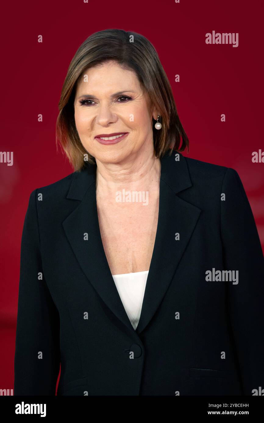 Cérémonie d'ouverture & Berlinguer - le tapis rouge de la Grande ambition - le 19ème Festival du film de Rome Rome Rome, Italie - 16 octobre 2024 : Bianca Berlinguer assiste au Berlinguer - le tapis rouge de la Grande ambition lors du 19ème Festival du film de Rome à l'Auditorium Parco Della Musica. Rome RM Italie Copyright : xPhotoxbyxGennaroxLeonardix Banque D'Images