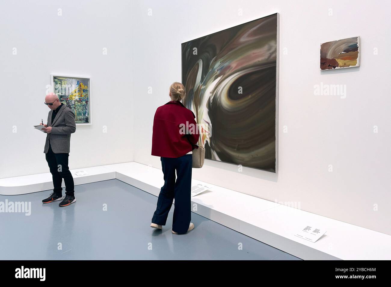 Les visiteurs peuvent admirer les œuvres de Gerhard Richter dans l'exposition « trésors cachés ». Œuvres des collections privées rhénanes au Kunstpalast Düsseldorf. Banque D'Images