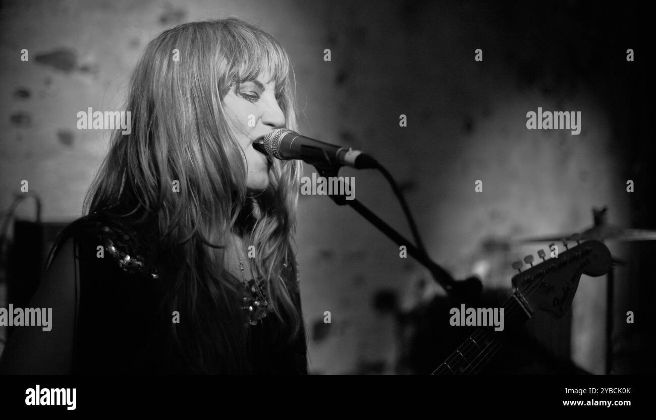 DEAP Vally en direct au Shipping Forecast, Liverpool, 07.03.2013. Banque D'Images