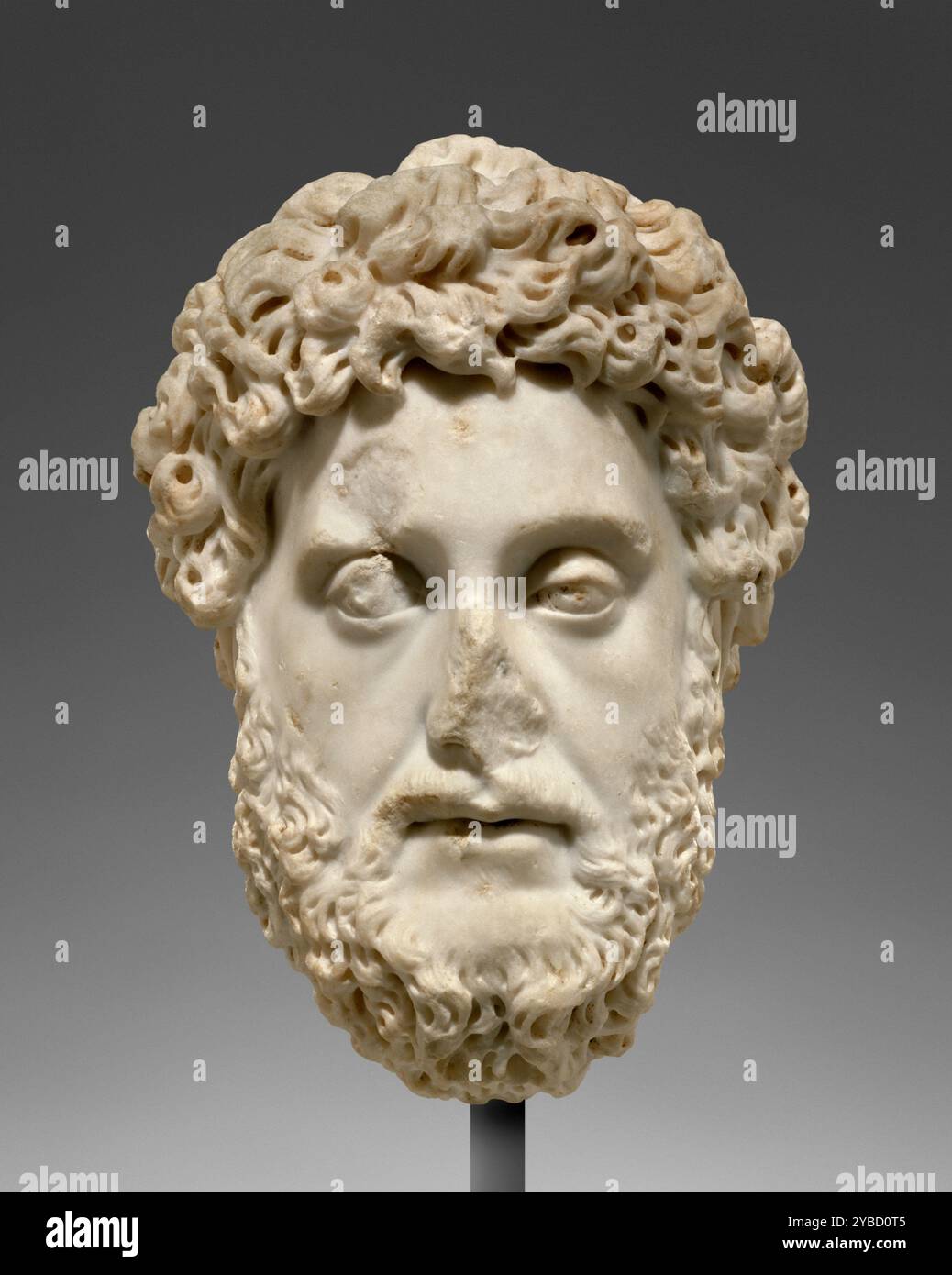 Portrait tête de commode, A.D. 182-190. Informations supplémentaires : une tête de portrait bien conservée de commode. La tête a été sculptée pour être placée dans une statue. Banque D'Images