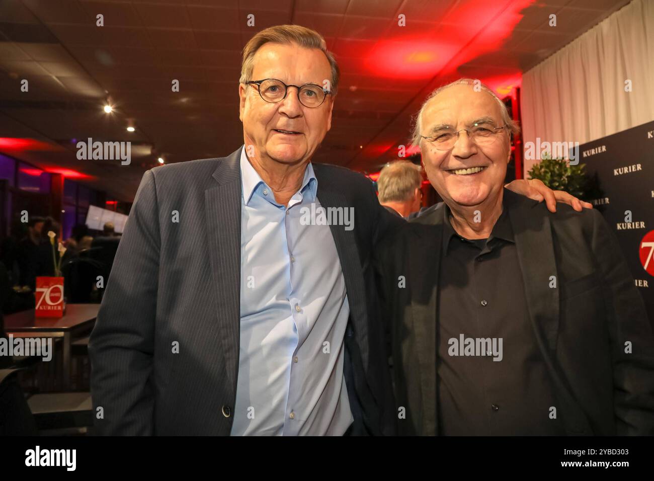 17.10.2024, Belvedere 21, KURIER feiert 70 Jahre , Medienpower trifft auf bewegte Geschichte im Bild : Hans Mahr, Peter Rabl, KURIER feiert 70 Jahre *** 17 10 2024, Belvedere 21, KURIER célèbre 70 ans , le pouvoir médiatique rencontre l'histoire mouvementée dans l'image Hans Mahr, Peter Rabl, KURIER célèbre 70 ans Banque D'Images