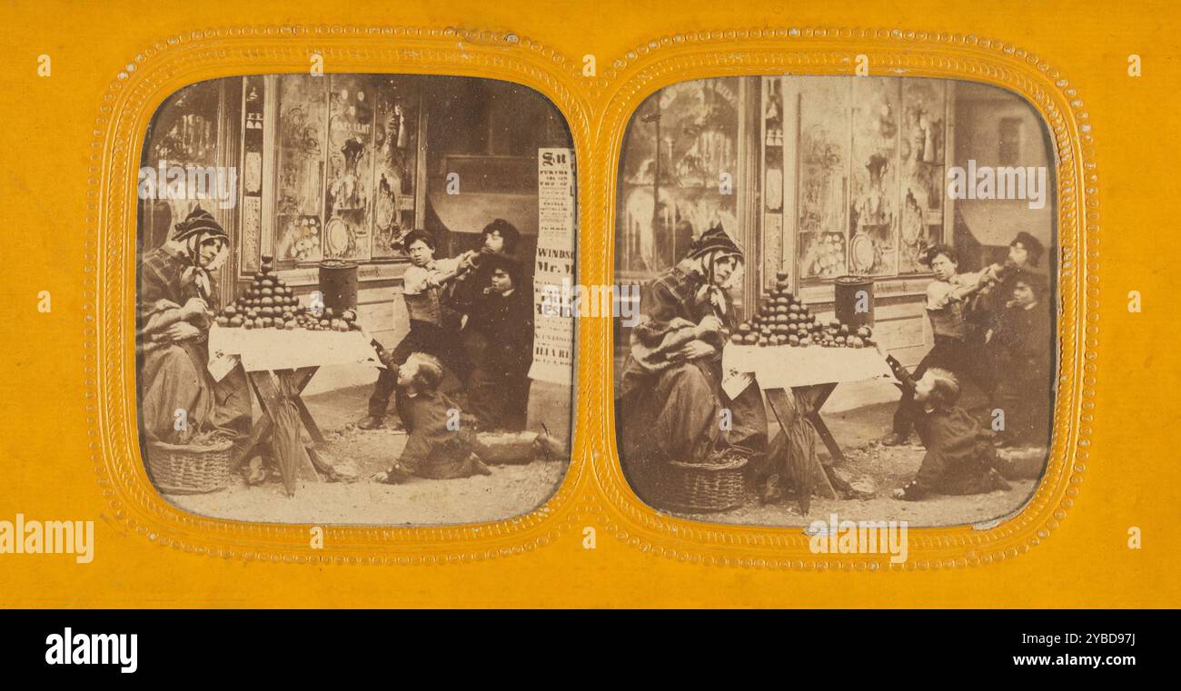 Scène de rue : femme vendant des pommes, groupe d'enfants à proximité, un essayant de voler une pomme sur la table, années 1860 Banque D'Images