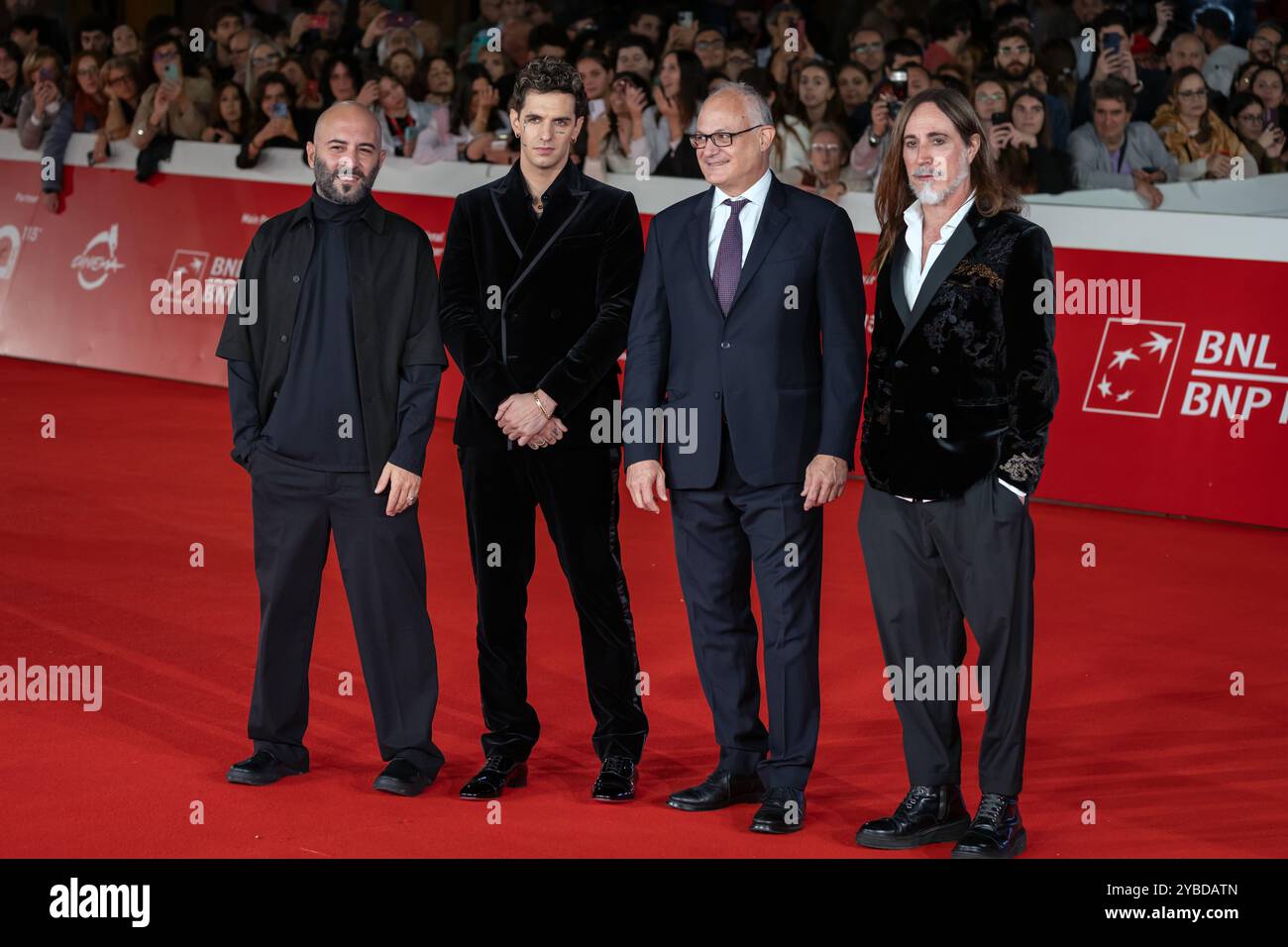 16 octobre 2024, Rome, RM, Italie : (de gauche à droite) Giuliano Sangiorgi, Achille Lauro, Roberto Gualtieri et Manuel Agnelli assistent au tapis rouge ''Berlinguer - la grande ambition'' lors du 19ème Festival du film de Rome à l'Auditorium Parco Della Musica. (Crédit image : © Gennaro Leonardi/Pacific Press via ZUMA Press Wire) USAGE ÉDITORIAL SEULEMENT! Non destiné à UN USAGE commercial ! Banque D'Images