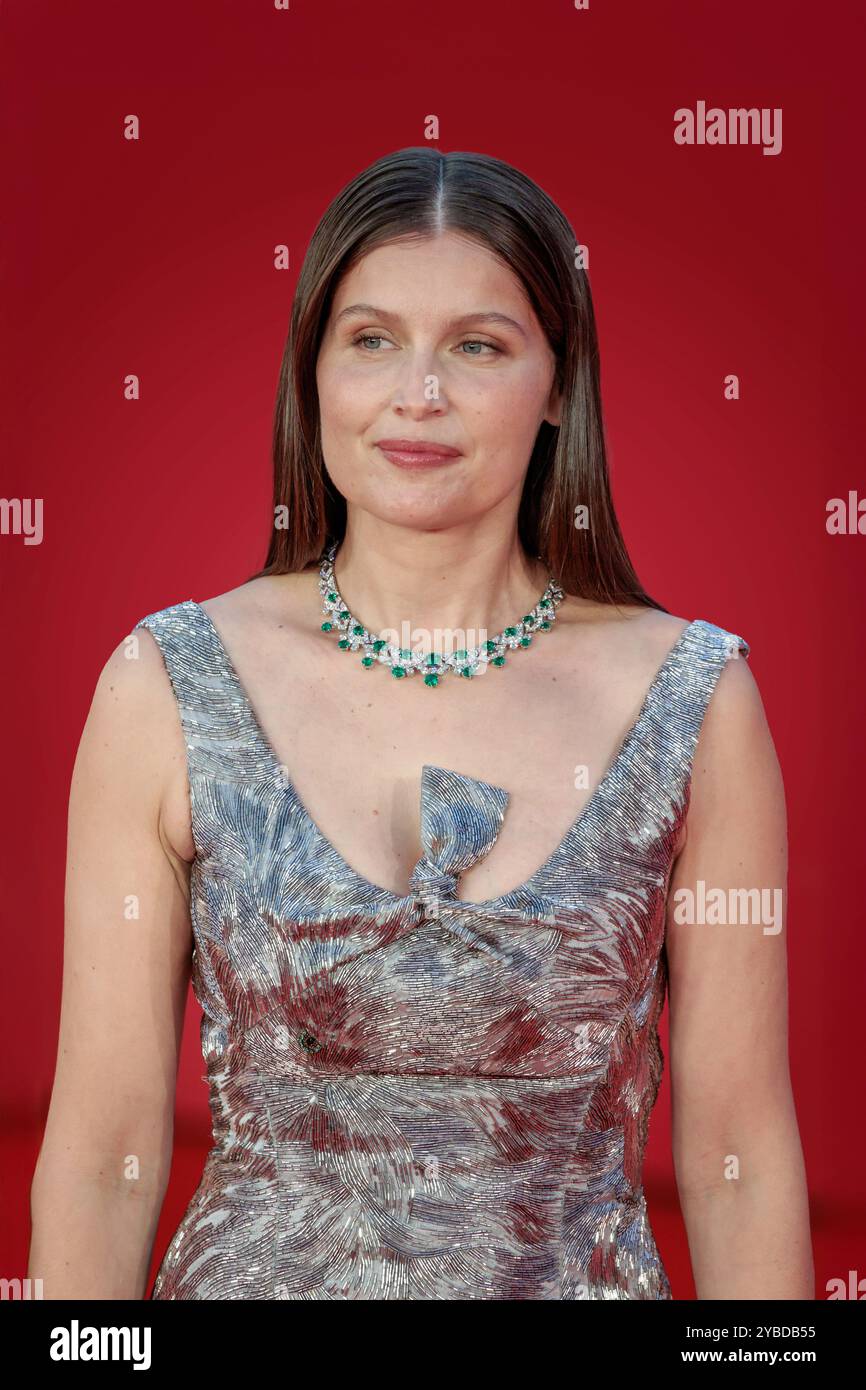 16 octobre 2024, Rome, RM, Italie : mannequin et actrice française et membre du jury, Laetitia Casta pose sur le tapis rouge lors de la cérémonie d'ouverture du 19ème Festival international du film de Rome. (Crédit image : © Gennaro Leonardi/Pacific Press via ZUMA Press Wire) USAGE ÉDITORIAL SEULEMENT! Non destiné à UN USAGE commercial ! Banque D'Images