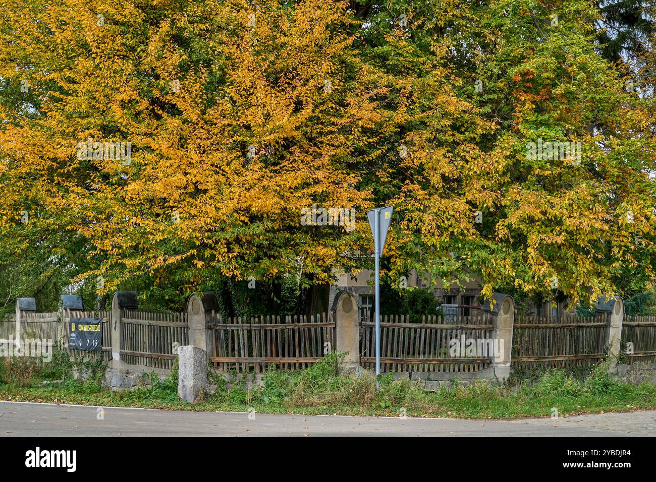 Paysage rural d'automne inférieur de Silésie avec ciel spectaculaire Banque D'Images