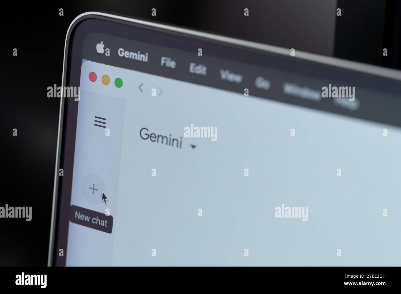 New York, États-Unis - 17 octobre 2024 : créer un nouveau chat avec google gemini sur l'écran gros plan Banque D'Images
