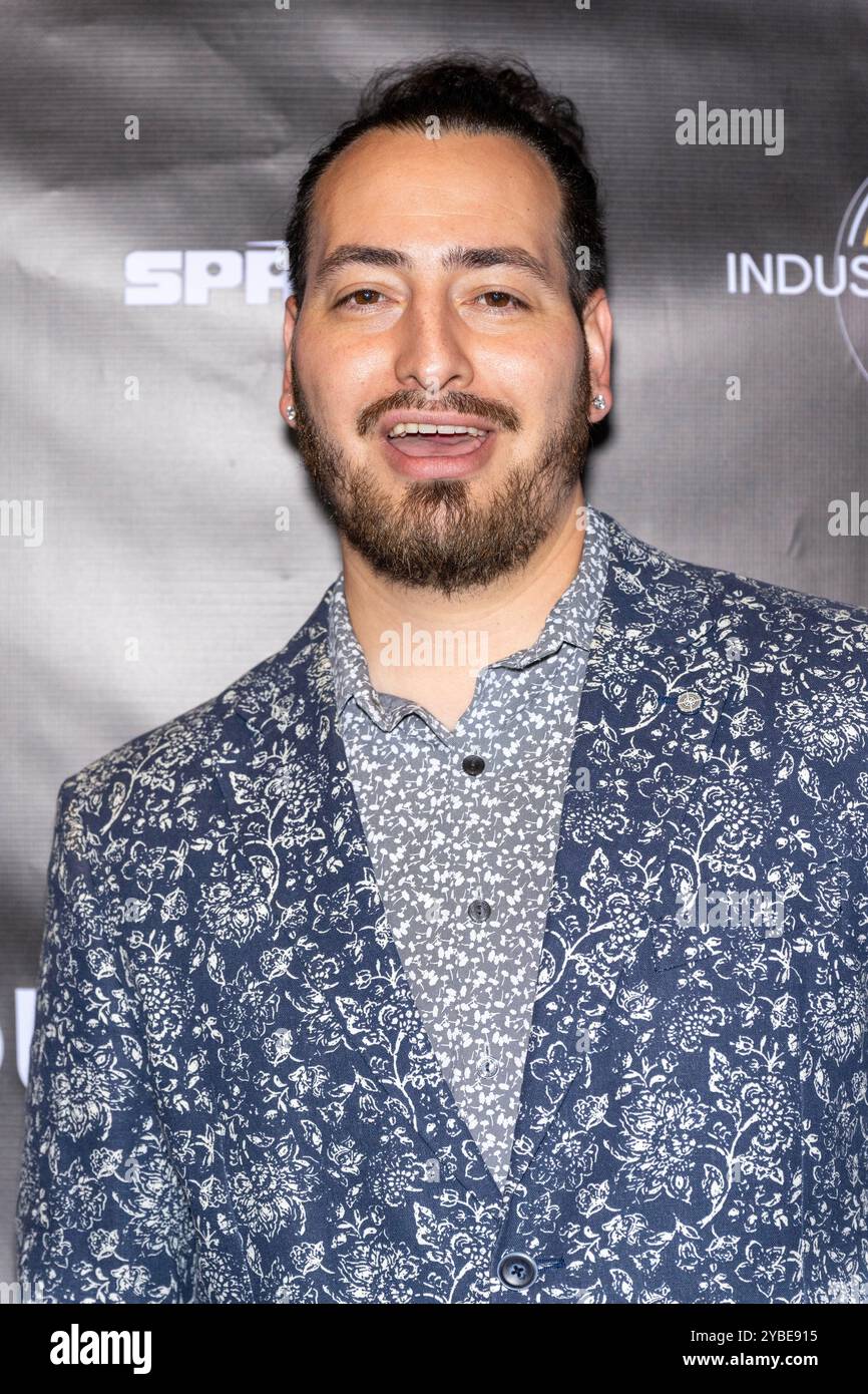 Los Angeles, États-Unis. 17 octobre 2024. L'artiste Louis Villa assiste à Industry connexion célèbre son 1er anniversaire à la 3e base, Los Angeles, CA, le 17 octobre 2024 crédit : Eugene Powers/Alamy Live News Banque D'Images
