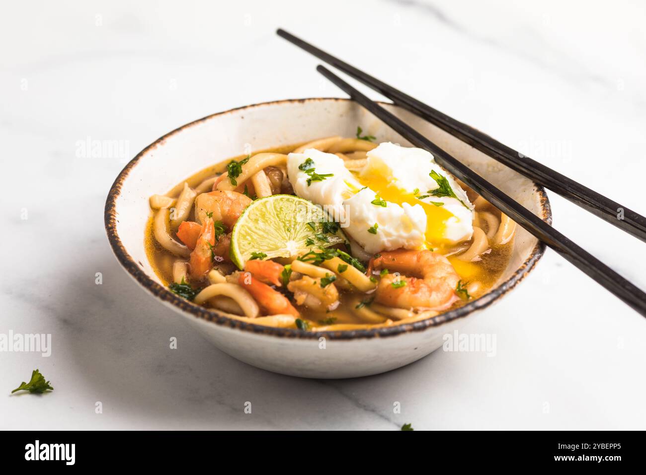 Dans un bol de Ramen Soupe Wagyu Banque D'Images