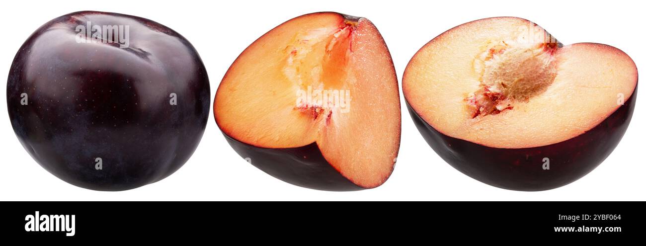 ensemble de prunes isolées sur un fond blanc. Banque D'Images