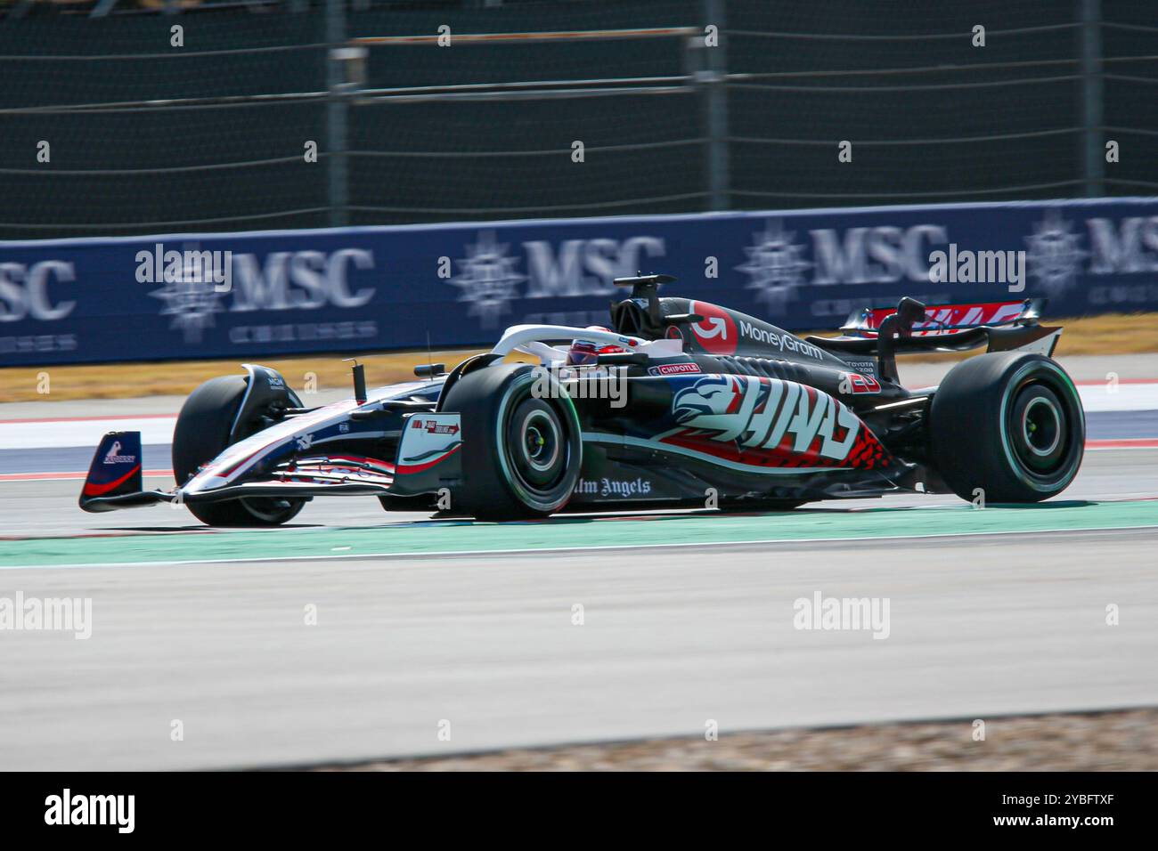 Austin, États-Unis. 18 octobre 2024. Kevin Magnussen de Danimark au volant de la (20) MoneyGram Haas F1 Team VF-24 Ferrari, lors du Grand Prix de formule 1 Pirelli United States 2024. Crédit : Alessio Morgese/Alessio Morgese/Emage/Alamy Live news Banque D'Images
