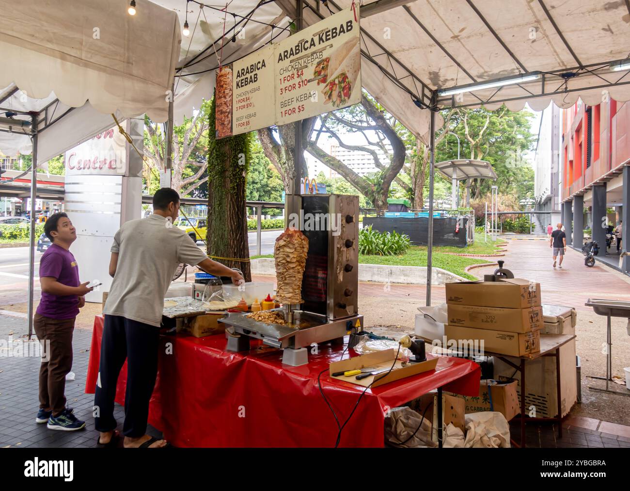 Arabica kebab - un étal dans le marché alimentaire de rue Bukit Merah, Singapour Banque D'Images