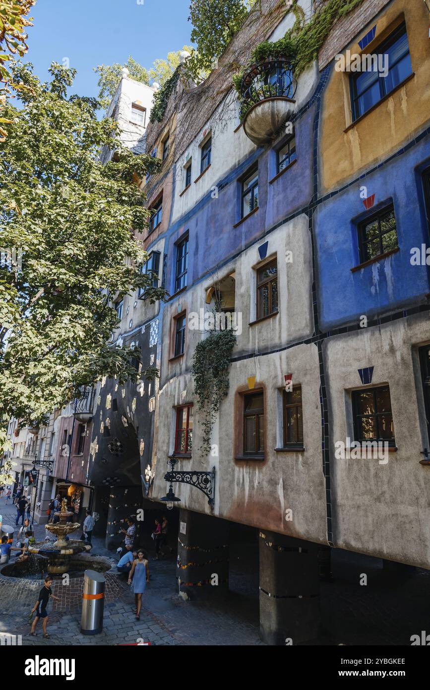 Vienne, Autriche, 15 août 2017 : Hundertwasserhaus à Vienne. C'est un immeuble à Vienne construit après l'idée et le concept de l'arti autrichien Banque D'Images