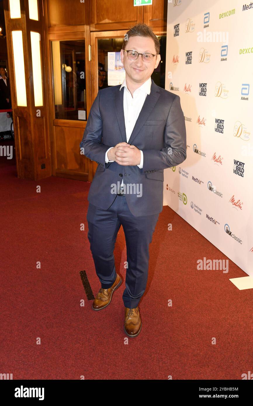 DATE D'ENREGISTREMENT NON INDIQUÉE Diabetes Charity Gala Samuel Rösch BEI der Diabetes Charity Gala im TIPI am Kanzleramt à Berlin . *** Gala caritatif du diabète Samuel Rösch au Gala caritatif du diabète à la TIPI am Kanzleramt à Berlin Copyright : xEventpressxBerndtx Banque D'Images