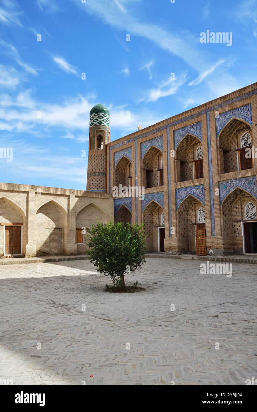 Khiva, Ouzbékistan. Cour de Muhammad Amin Khan Madrassah Banque D'Images
