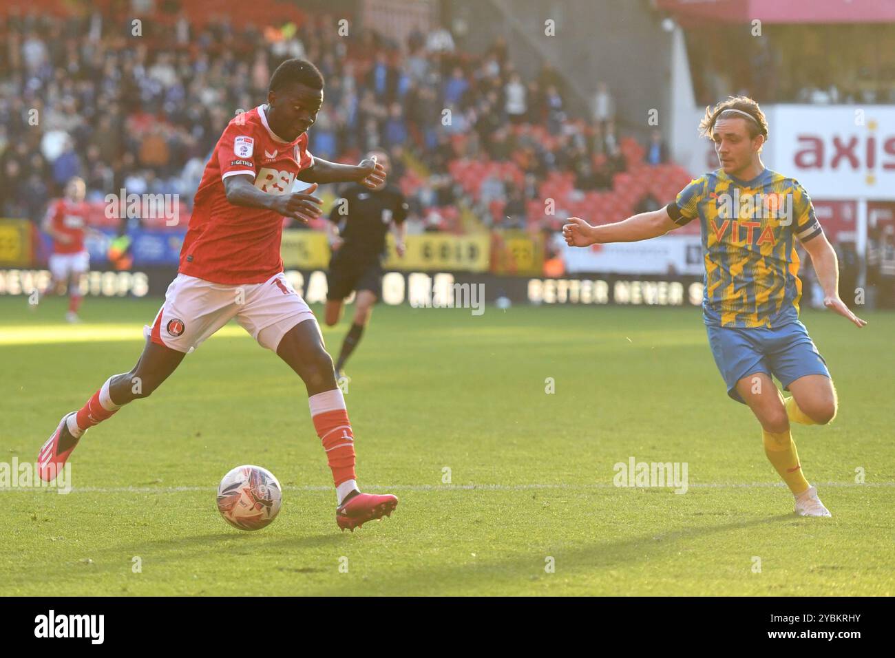 Londres, Angleterre. 19 octobre 2024. Kaheim Dixon pendant le match Sky Bet EFL League One entre Charlton Athletic et Stockport County à The Valley, Londres. Kyle Andrews/Alamy Live News Banque D'Images