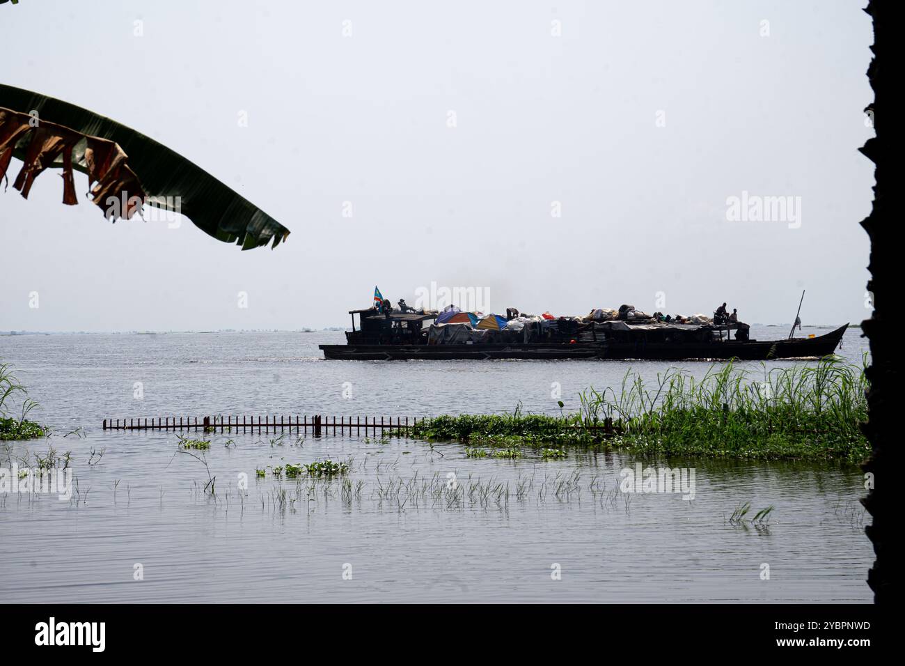 République démocratique du Congo, Kinshasa, 2024-01-13. Fleuve Congo vu à Kinshasa dans la commune de Maluku. Photographie de Ruben Nyanguila / Collec Banque D'Images