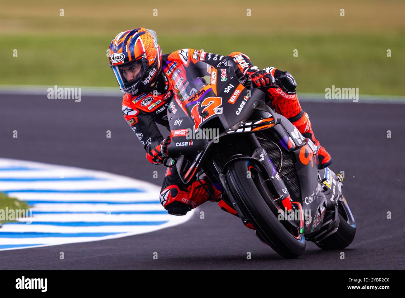 Melbourne, Australie. 19 octobre 2024. Maverick Viñales sur l'Aprilia Racing Aprilia lors de l'entraînement au MotoGP d'Australie 2024 sur le circuit du Grand Prix de Phillip Island. Crédit : Santanu Banik/Alamy Live News Banque D'Images