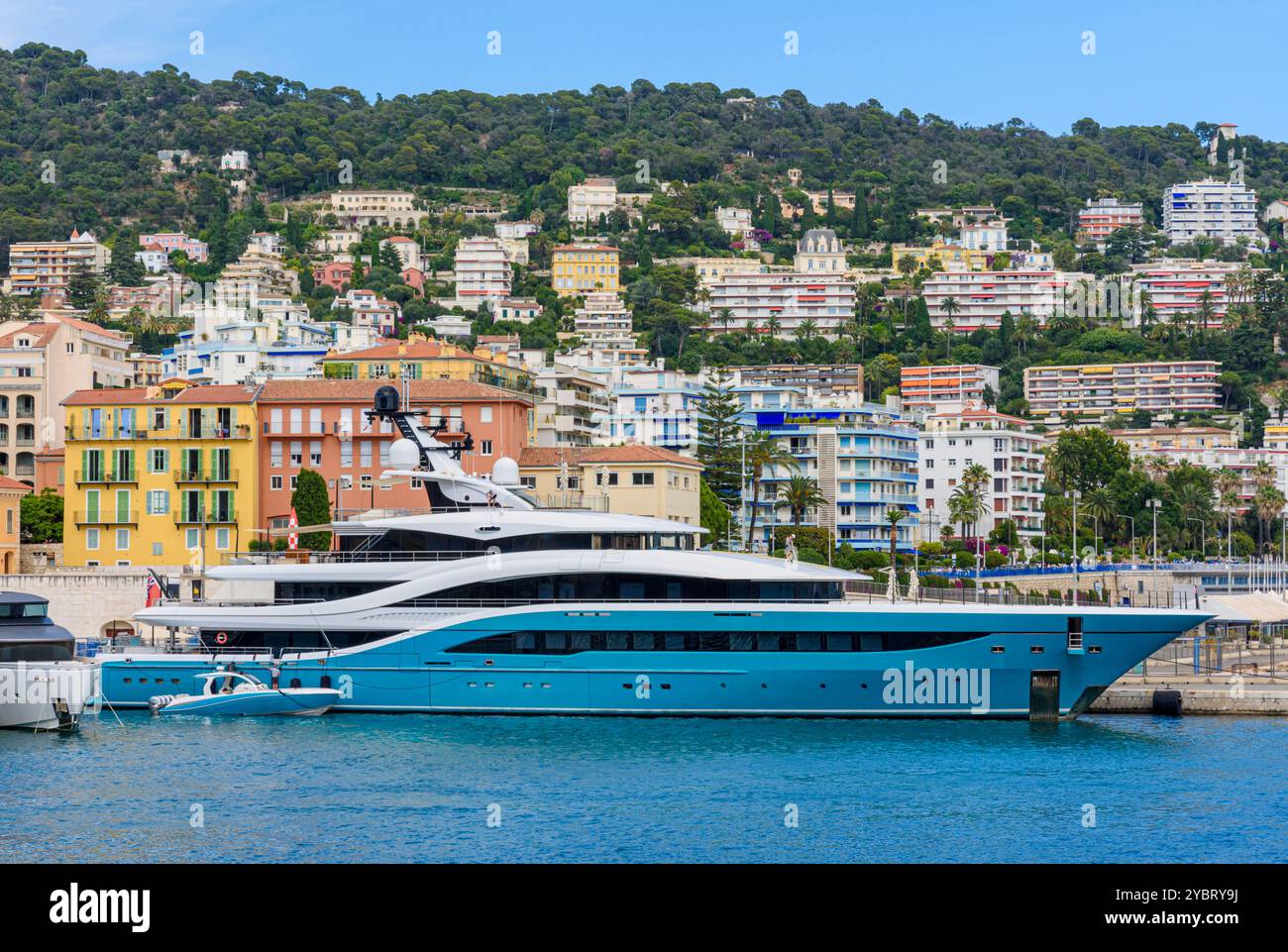 Superyacht GO ancré à Port Lympia, Nice, Provence-Alpes-Côte d'Azur, Alpes-Maritimes, France Banque D'Images