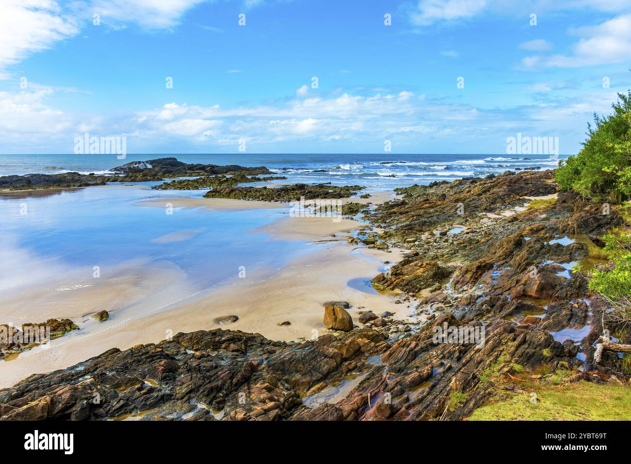 Plage paradisiaque appelée Prainha située dans la ville de Serra Grande sur la côte sud de l'état de Bahia, Brésil, Amérique du Sud Banque D'Images