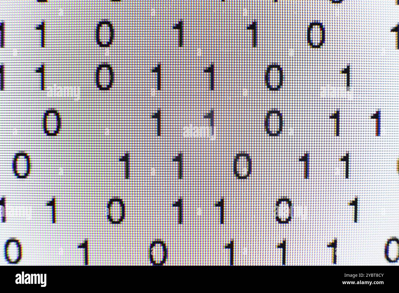 Code binaire sur un écran d'ordinateur Banque D'Images