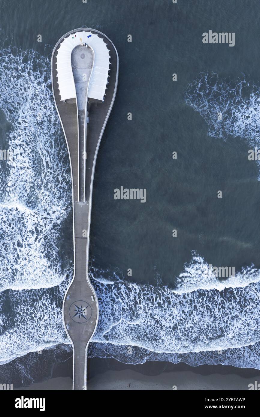 Documentation photographique aérienne de la jetée de Lido di Camaiore Versilia Italie Toscane Banque D'Images