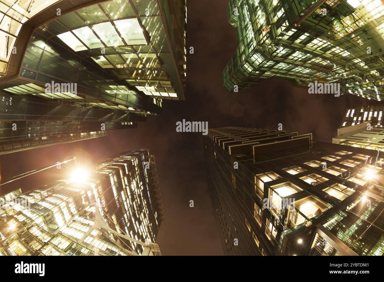 Vue fisheye à angle bas des bureaux au crépuscule Banque D'Images