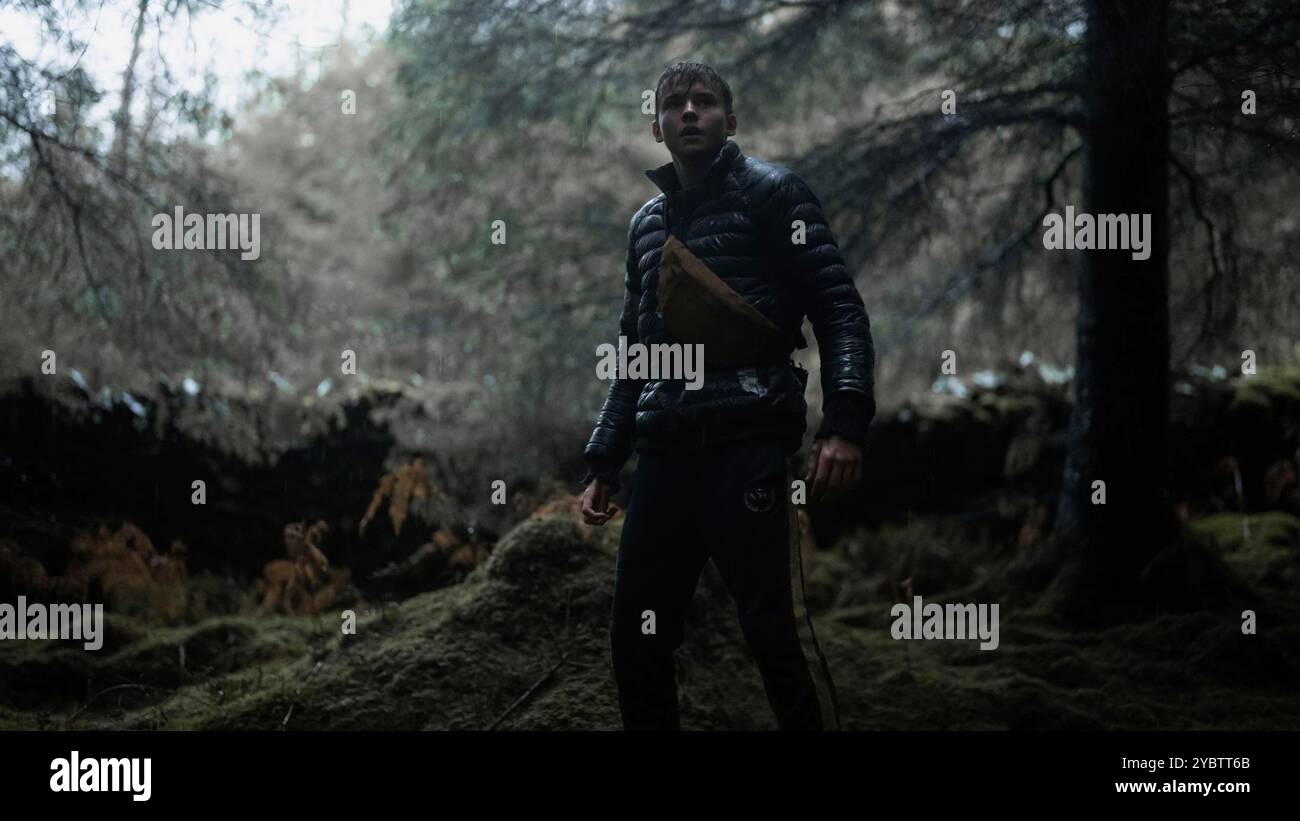 MAX JENKINS dans ARCADIAN (2024), réalisé par BENJAMIN BREWER. Credit : Aperture Media Partners Buffalo 8 Productions (post-production) Highland film Group (HFG) Redline Entertainment (II) Saturn films / album Banque D'Images
