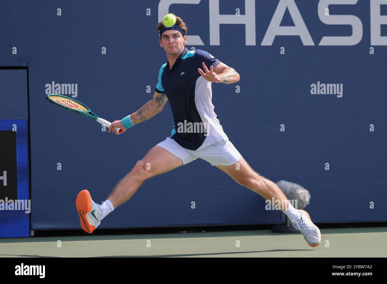Joueur de tennis Thiago Seyboth Wild du Brésil en action aux US Open 2024 Championships, Billie Jean King Tennis Center, Queens, New York, États-Unis. Banque D'Images