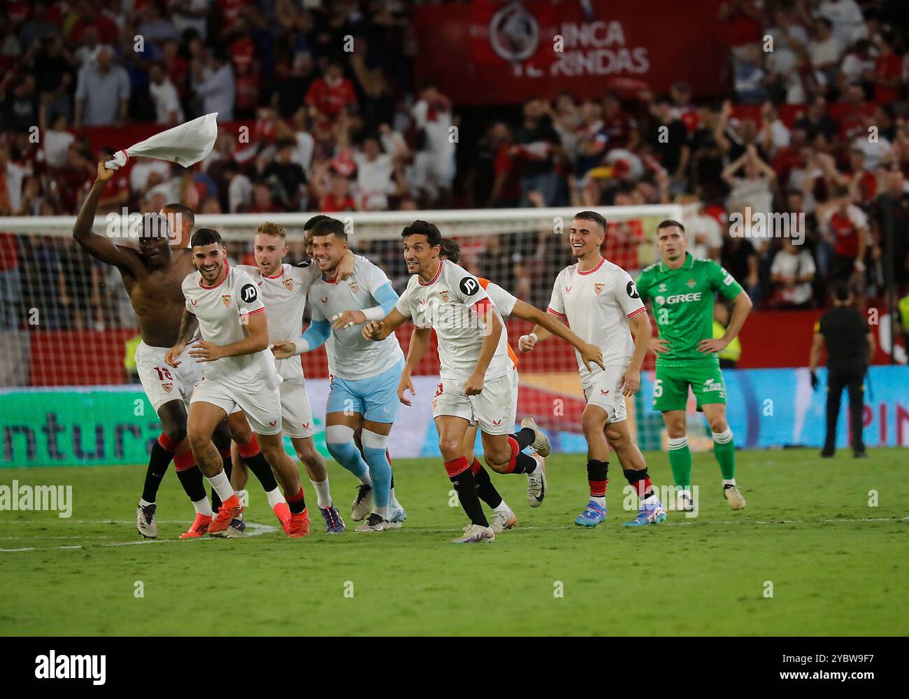 Séville, 10/06/2024. Match de ligue, le jour 9, joué au stade Ramón Sánchez Pizjuán entre Sevilla FC et Real Betis Balompié, avec un résultat de 1 à 0 en faveur de Sevilla. Photo : Raúl Doblado ARCHSEV. Crédit : album / Archivo ABC / Raúl Doblado Banque D'Images