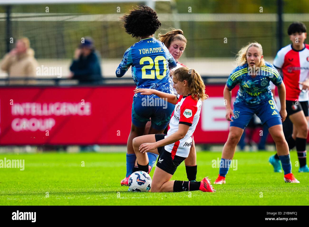 Rotterdam - Jarne Teulings de Feyenoord Rotterdam lors de la quatrième manche de l'Azerion Vrouwen Eredivisie en saison 2024/2025. Le match se déroule entre Feyenoord V1 et Ajax V1 à Varkenoord le 20 octobre 2024 à Rotterdam, aux pays-Bas. (VK Sportphoto/Danny de Groot) Banque D'Images