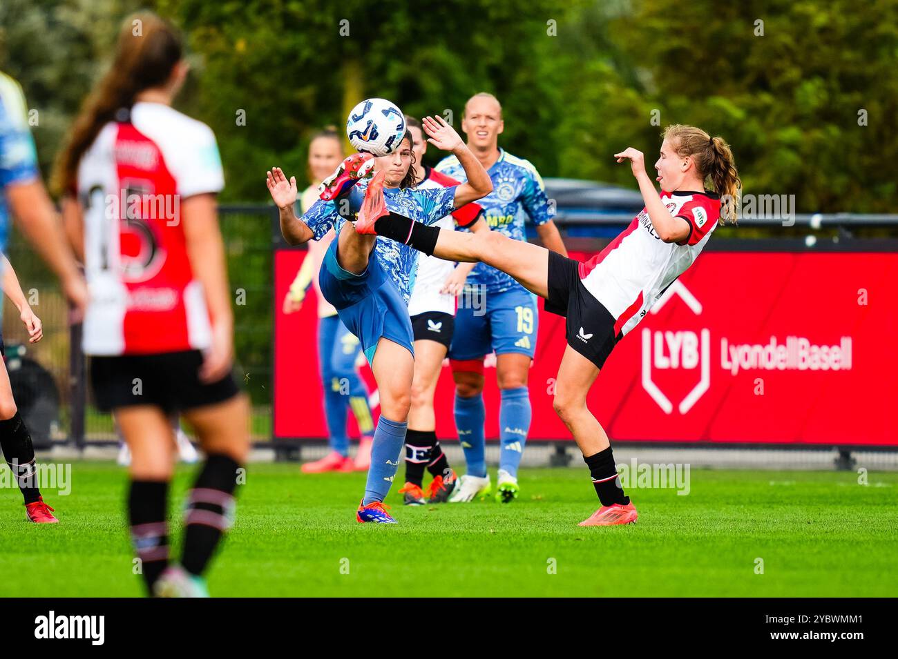 Rotterdam - Jarne Teulings de Feyenoord Rotterdam lors de la quatrième manche de l'Azerion Vrouwen Eredivisie en saison 2024/2025. Le match se déroule entre Feyenoord V1 et Ajax V1 à Varkenoord le 20 octobre 2024 à Rotterdam, aux pays-Bas. (VK Sportphoto/Danny de Groot) Banque D'Images