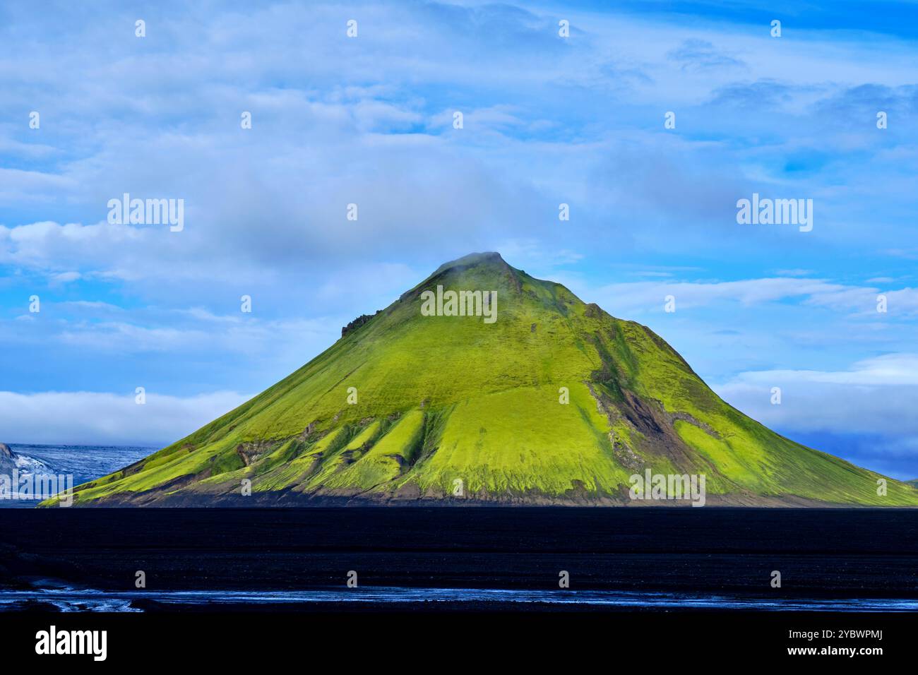 Islande, région de Sudurland, volcan Maelifell au bord du glacier Myrdalsjökull, désert de sable noir Banque D'Images