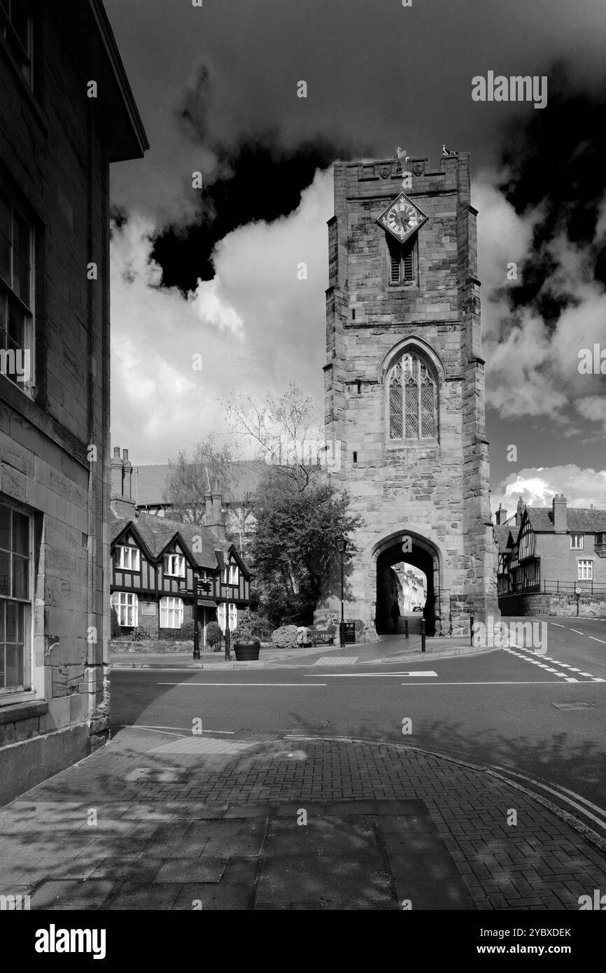 The West Gate, High Street Warwick Town, Warwickshire, Angleterre, Royaume-Uni Banque D'Images