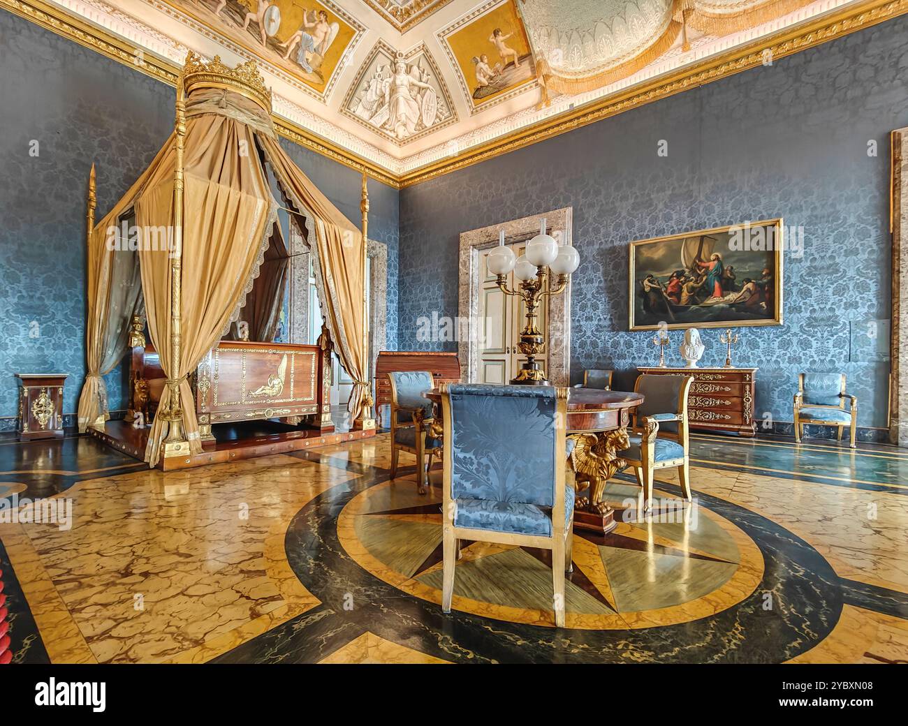 Résidence de la Maison de Bourbon pendant les deux-Siciles, le Palais Royal de Caserte est classé au patrimoine mondial de l'UNESCO. Voici les intérieurs Banque D'Images