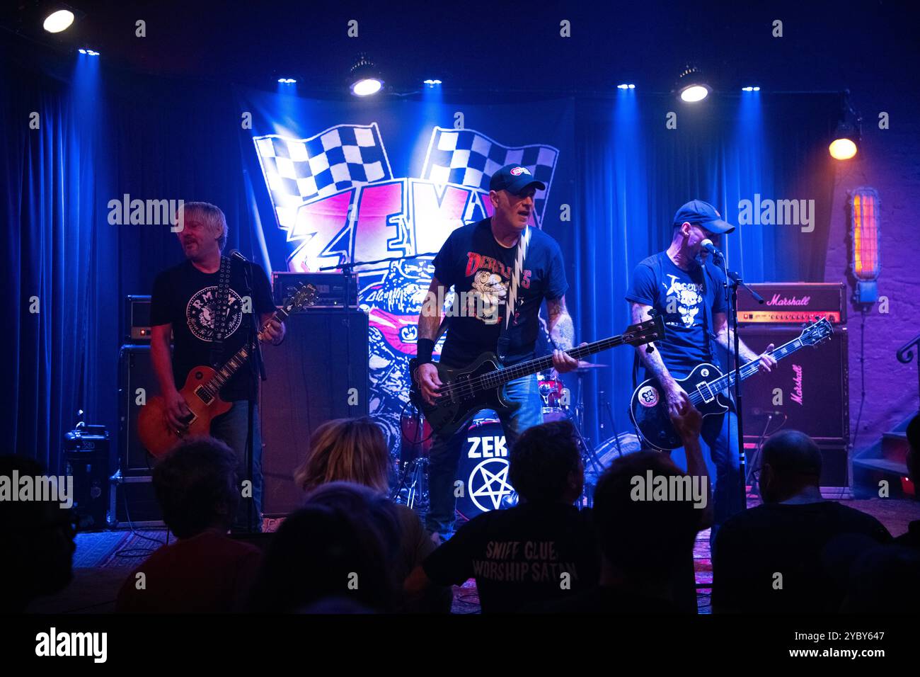 Zeke, le groupe de punk hardcore américain, se produisant à Berlin au Runners Rosk&Motor Club. Banque D'Images